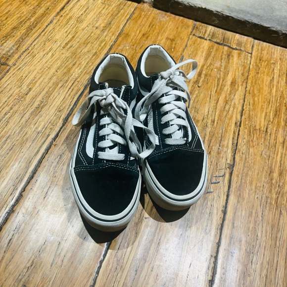 Vans Platform Black and White Classic Sneakers - Picture 3 of 10